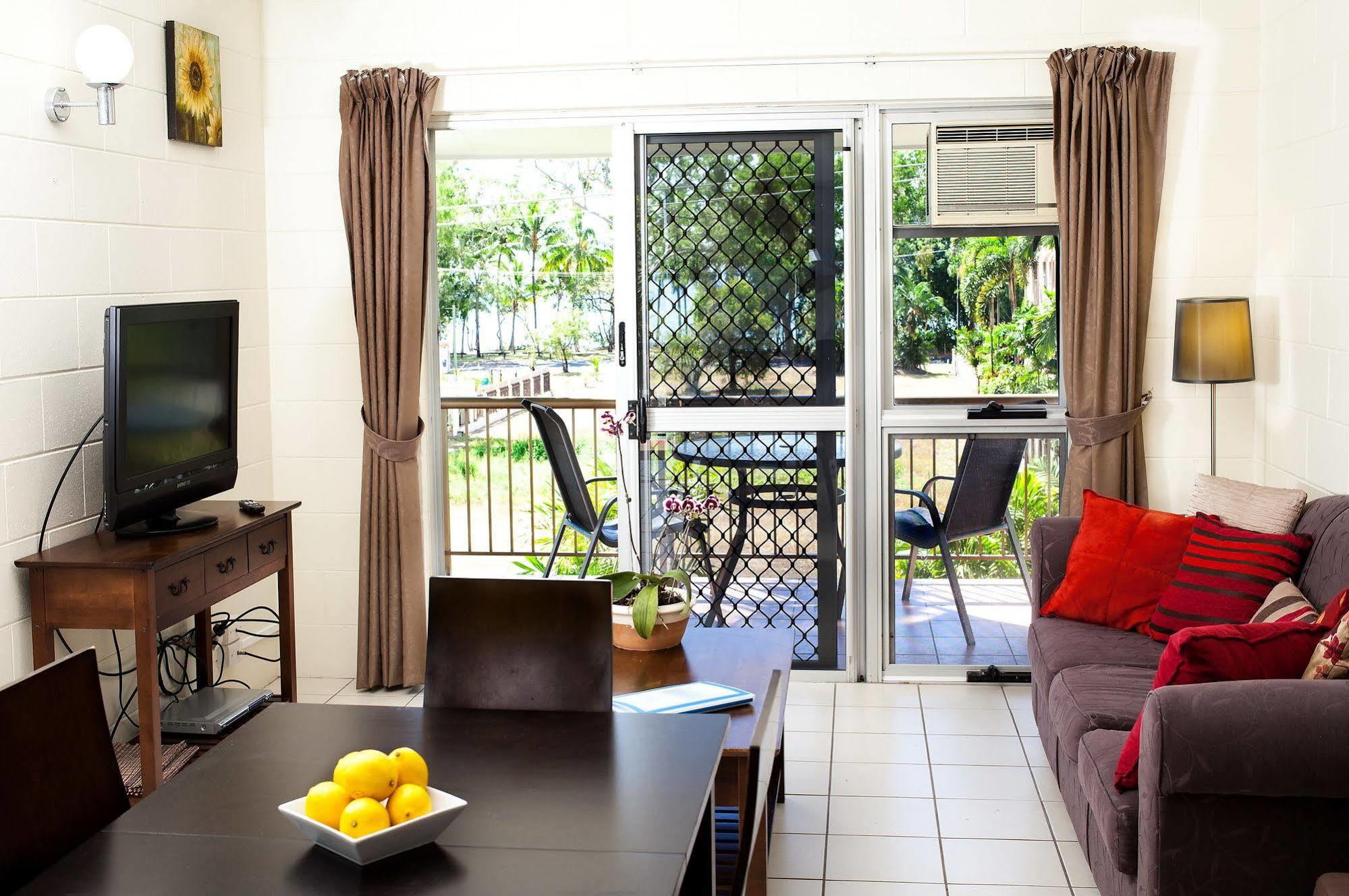 Clifton Sands Holiday Units Клифтон-Бич Экстерьер фото