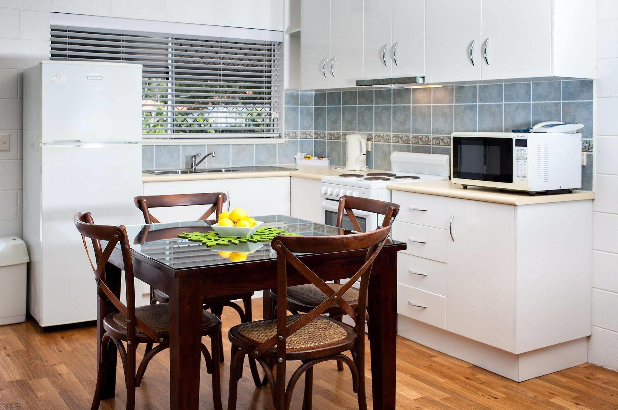 Clifton Sands Holiday Units Клифтон-Бич Экстерьер фото